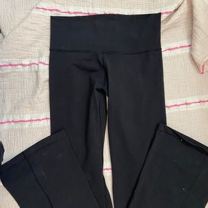 Black Lulu Lemon Yoga Pants